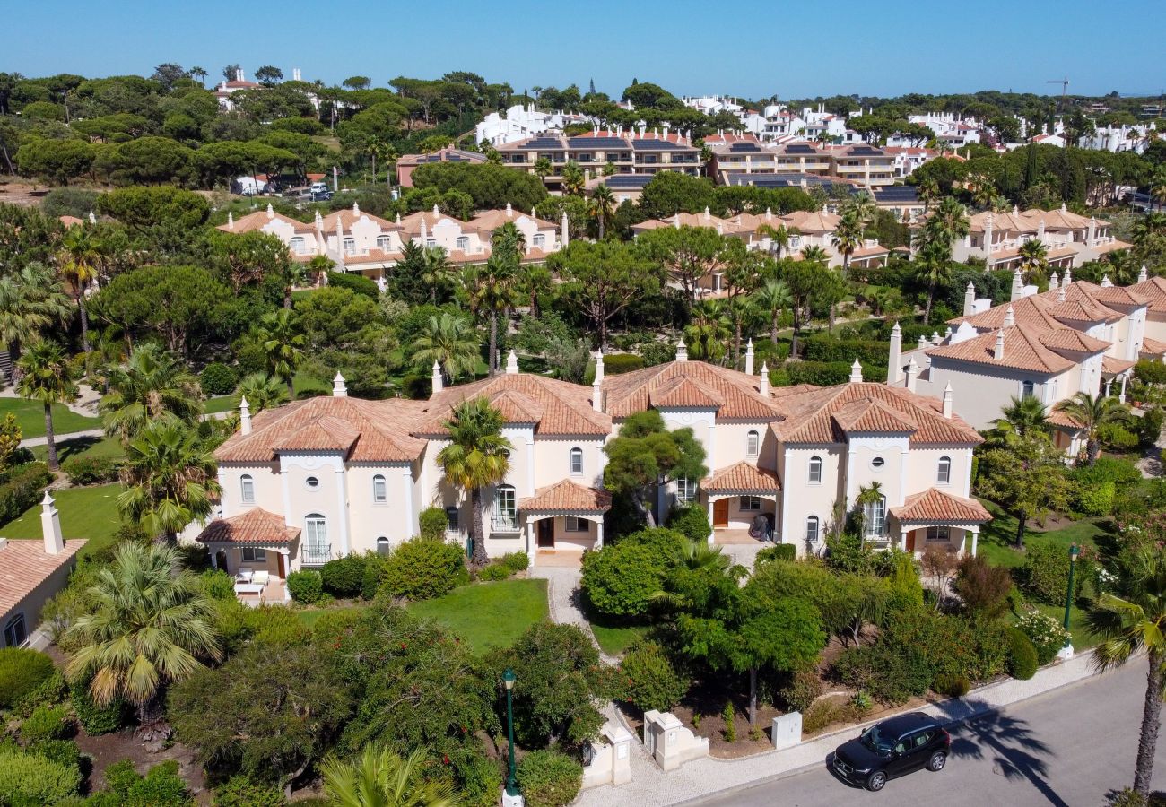 Casa geminada em Almancil - Villa Sunrise - Vale dos Pinheiros