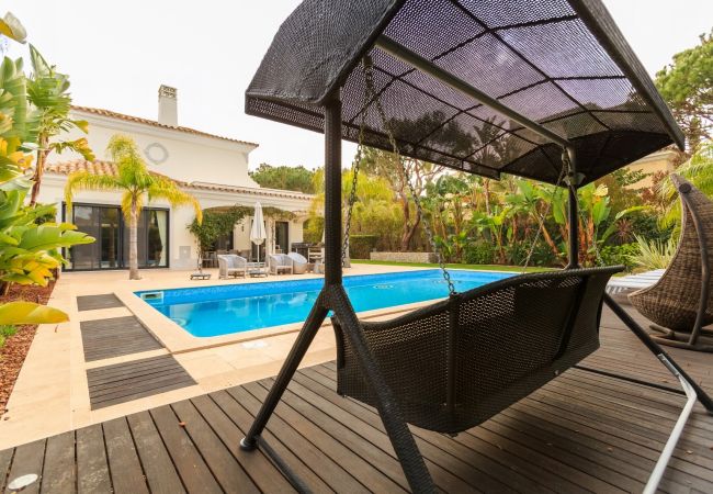 Villa in Almancil - Villa Dasha by the Lake